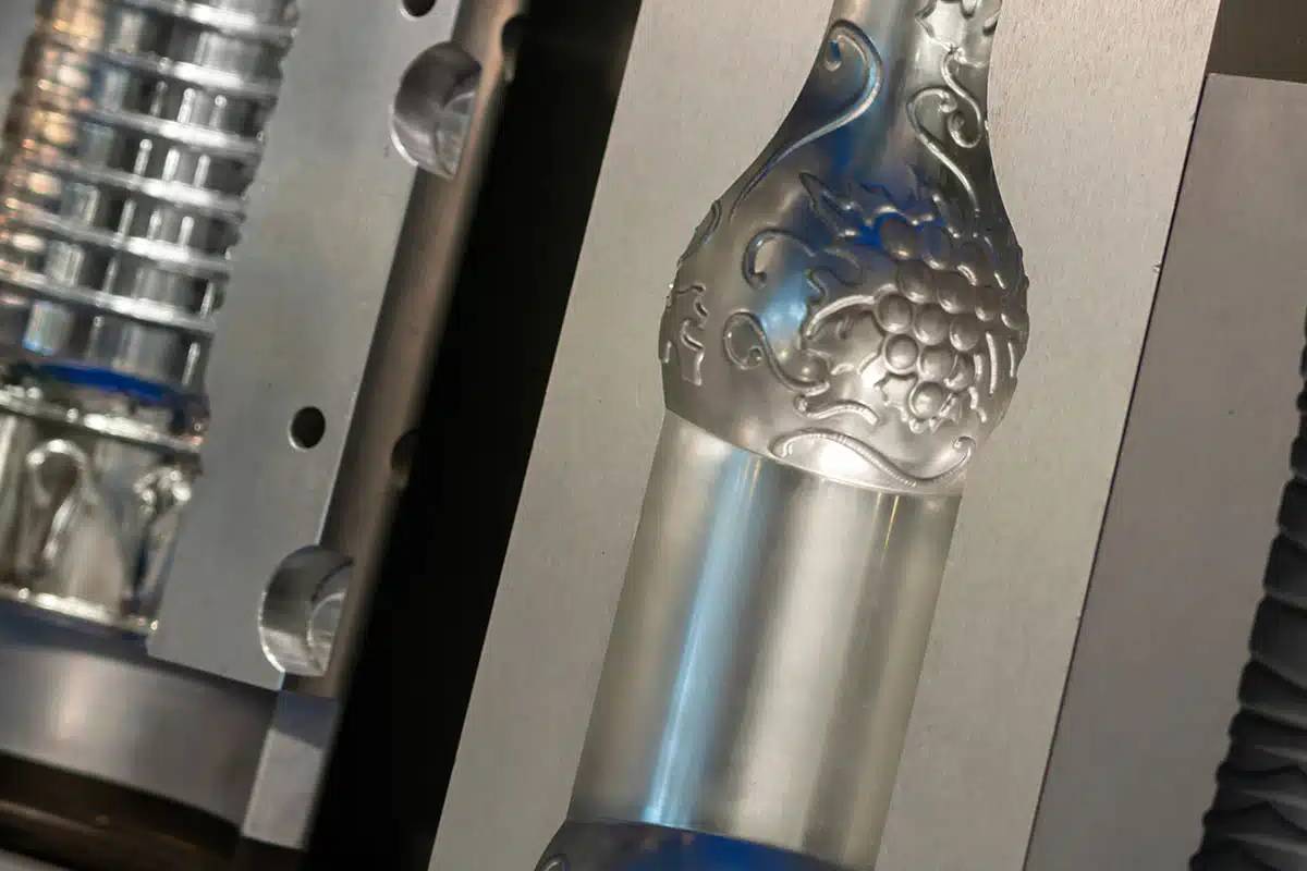 تأثیر دمای قالب بر فرآیند قالب ‌گیری تزریقی