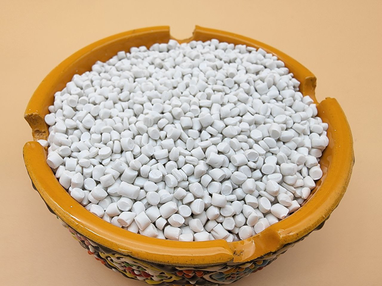 چرا انتخاب مستربچ نامناسب می&zwnj;تواند کل خط تولید را نابود کند؟